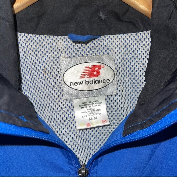 New Balance Vintage Windbreaker  Men’s Size Medium Blue Black Lightweight Jacket - Picture 6 of 6